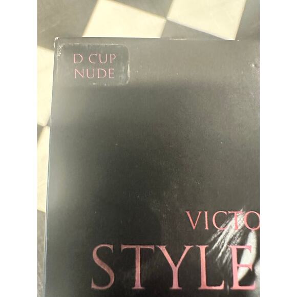 Victoria secret Adhesive Plunge Bra nude size D sexy intimate - Picture 2 of 7